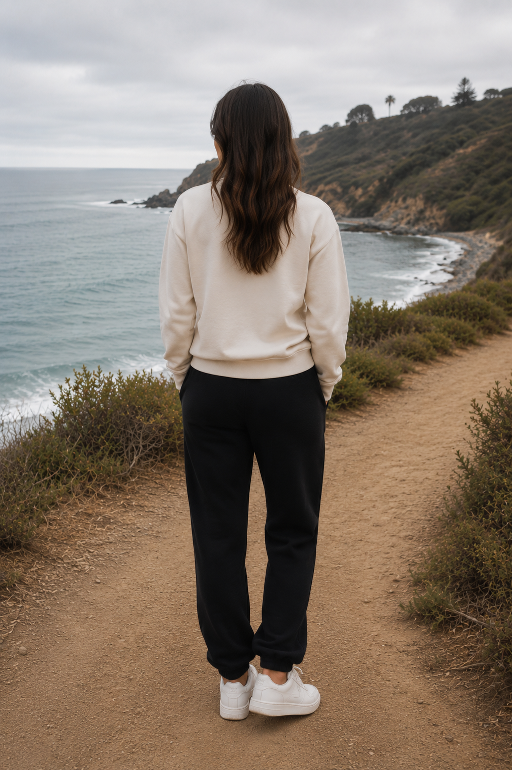 Leisurist Script Sweatshirt